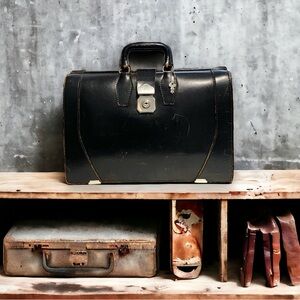 Vintage 50’s / 60’s McBrine Leather Top Frame Locking Doctor’s Bag  Brief Case